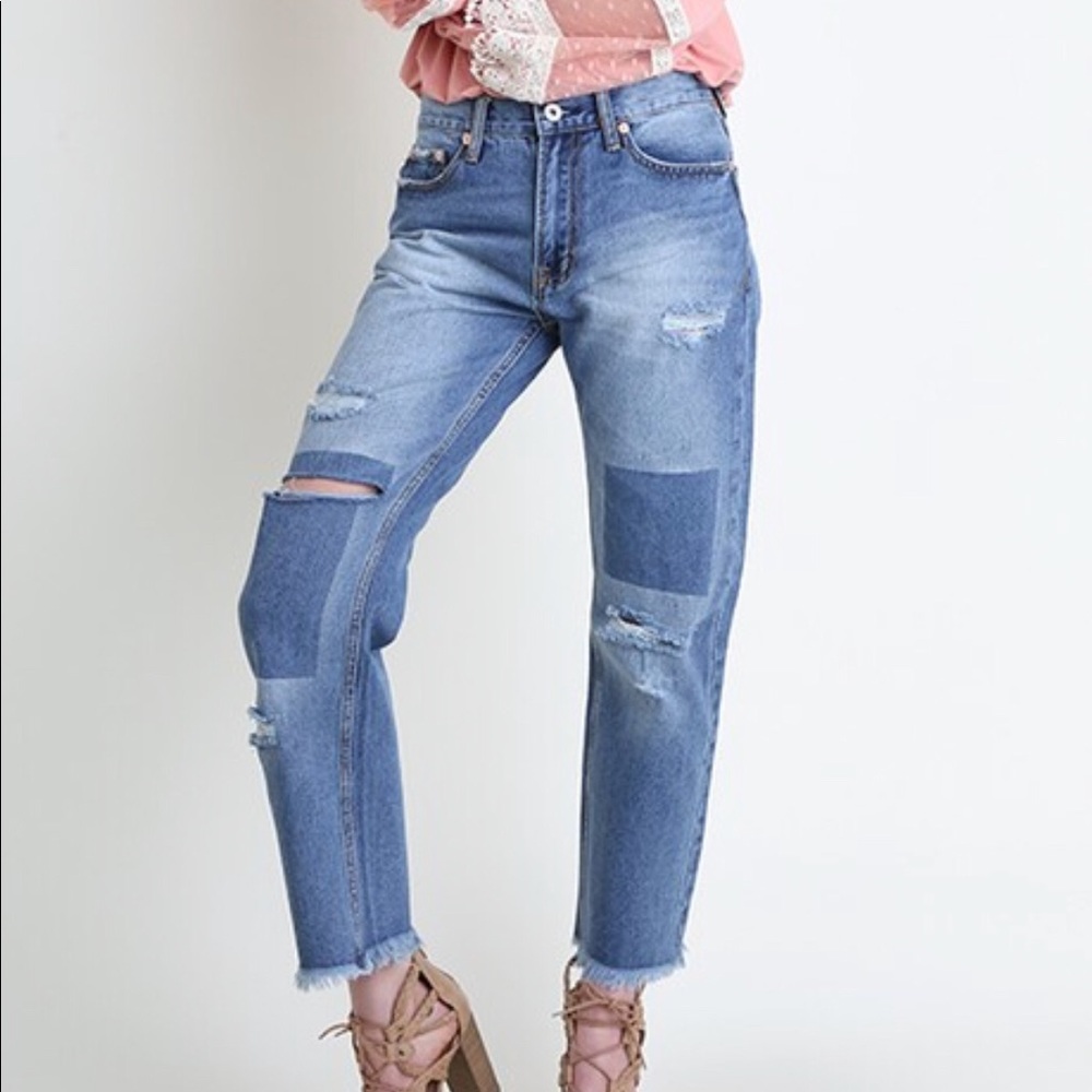 NWT Umgee Distressed Jeans